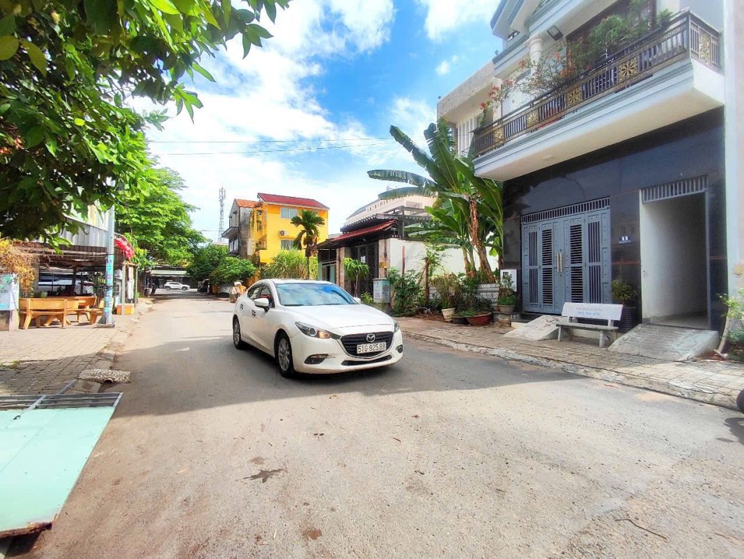 Đất tái định cư